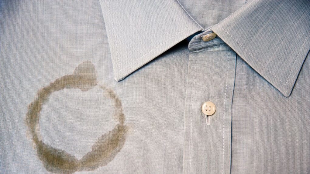 How to remove coffee stains from clothes?